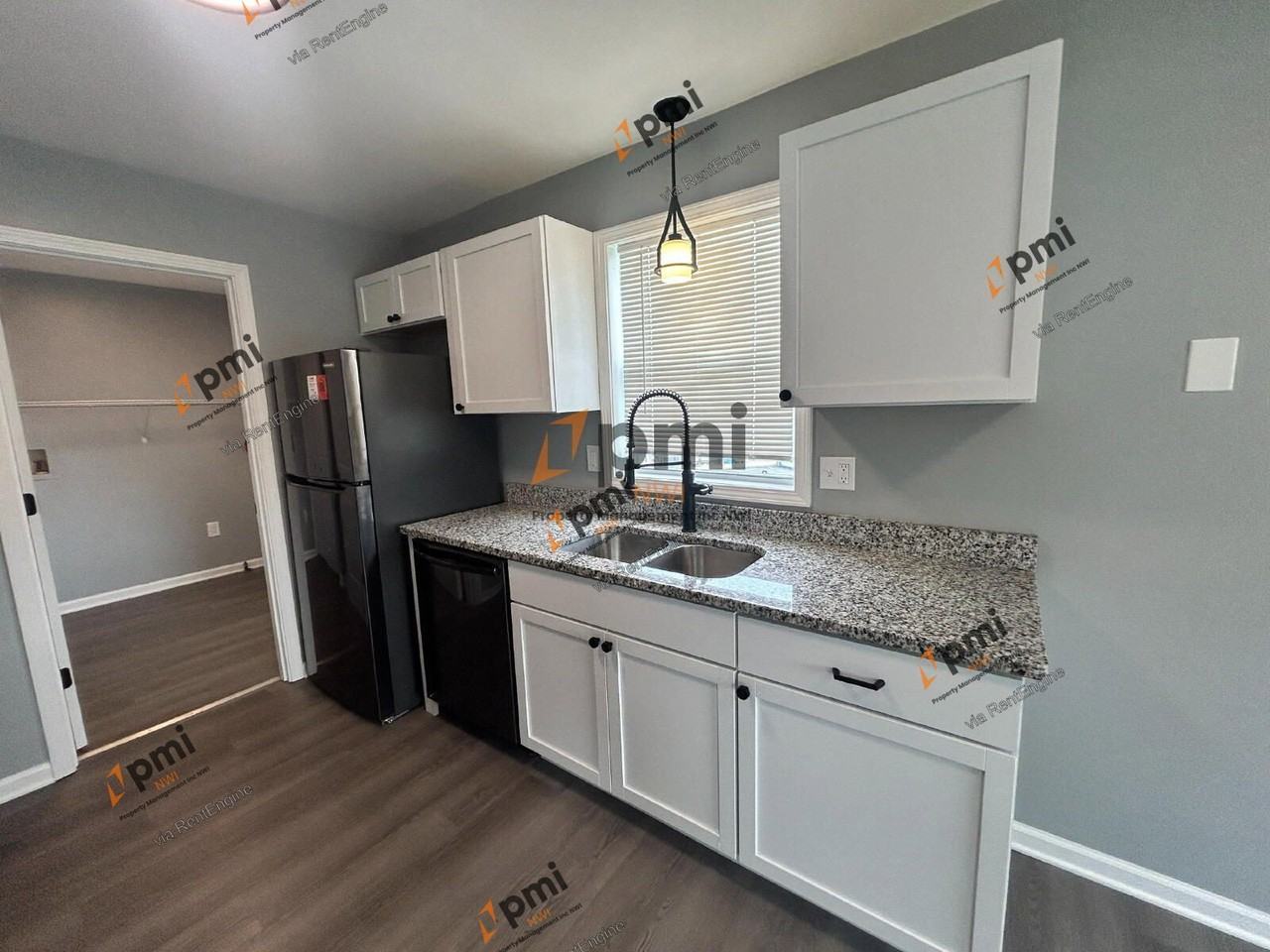 5930 Fiesta Ave #D - Photo 5 of 16