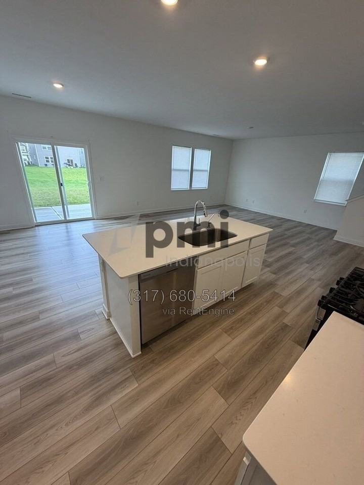 4376 Hovenweep Way - Photo 5 of 50