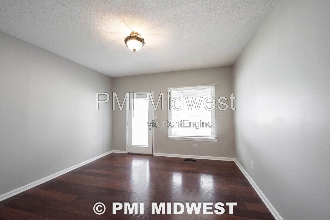 437 Fulton St - Photo 4 of 25