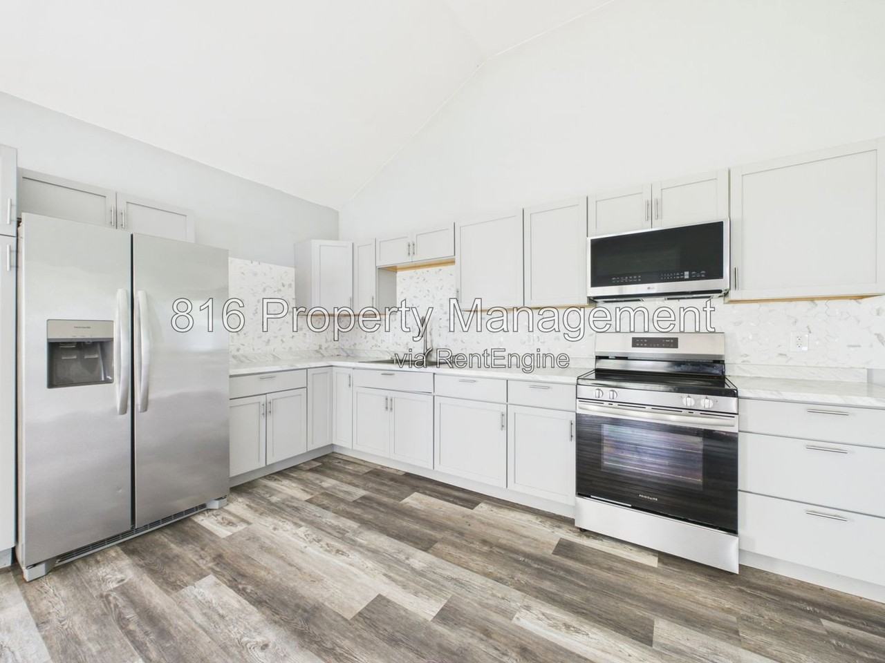 4100 Waverly Ave - Photo 6 of 23