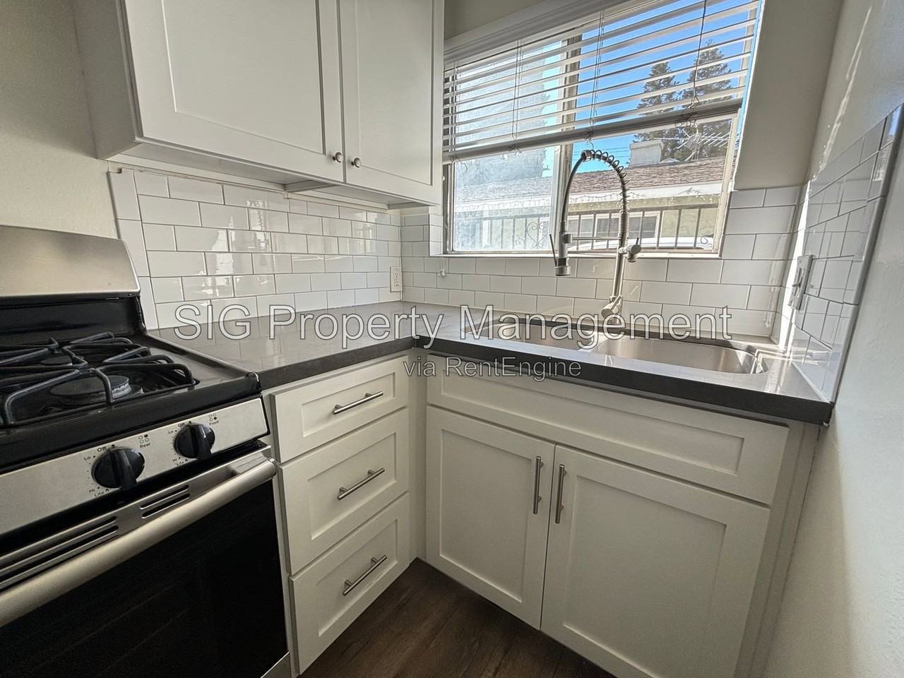 311 Griswold Ave #B - Photo 3 of 20