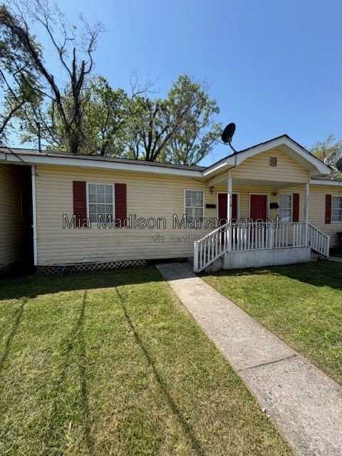 1419 Richards St - Photo 2 of 11