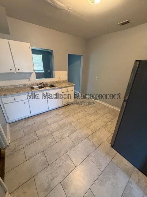 1419 Richards St - Photo 6 of 11