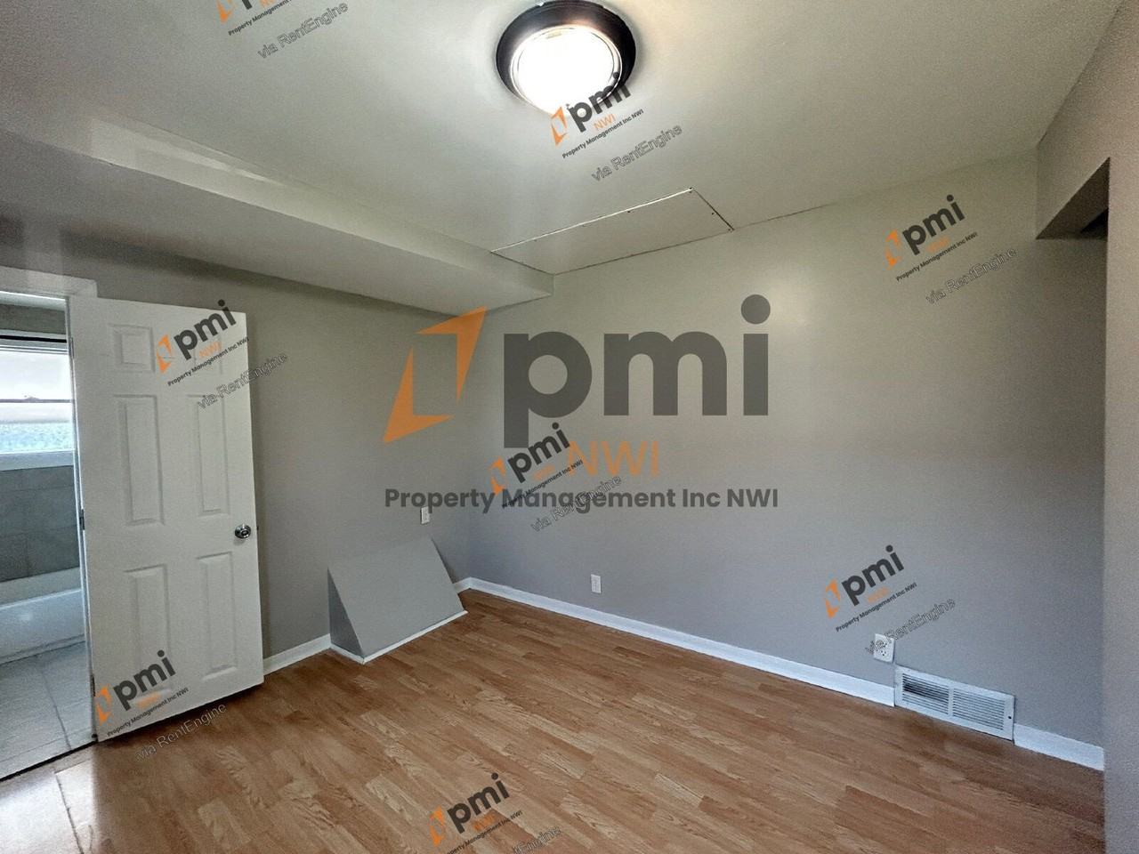 1518 Oak St - Photo 6 of 12