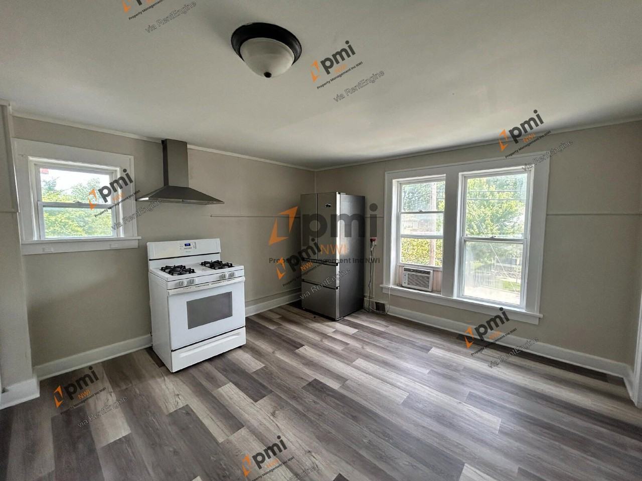 215 Lafayette St #1 - Photo 5 of 13