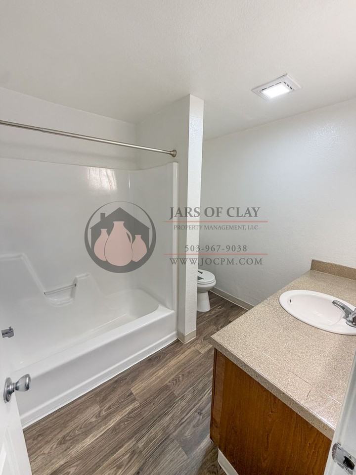3921 Partridge Ln Ne - Photo 5 of 9