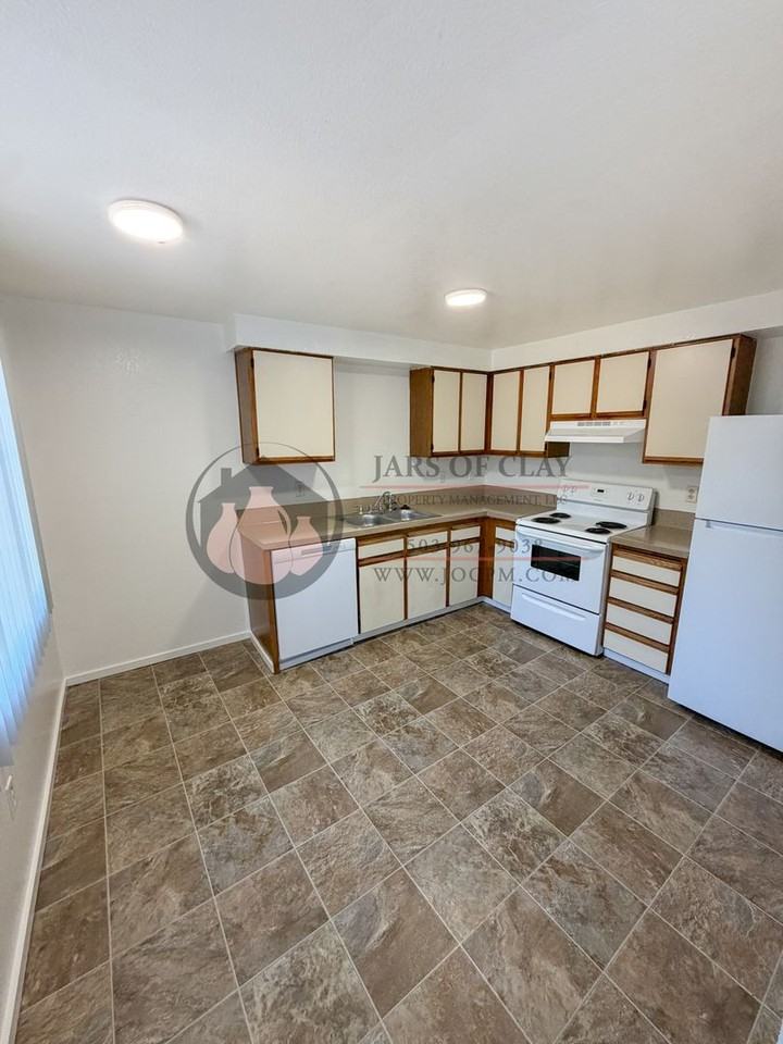 3926 Partridge Ln Ne - Photo 3 of 8