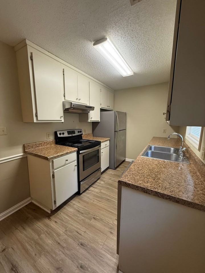 Cross Creek (Creekside Drive) - Photo 6 of 35