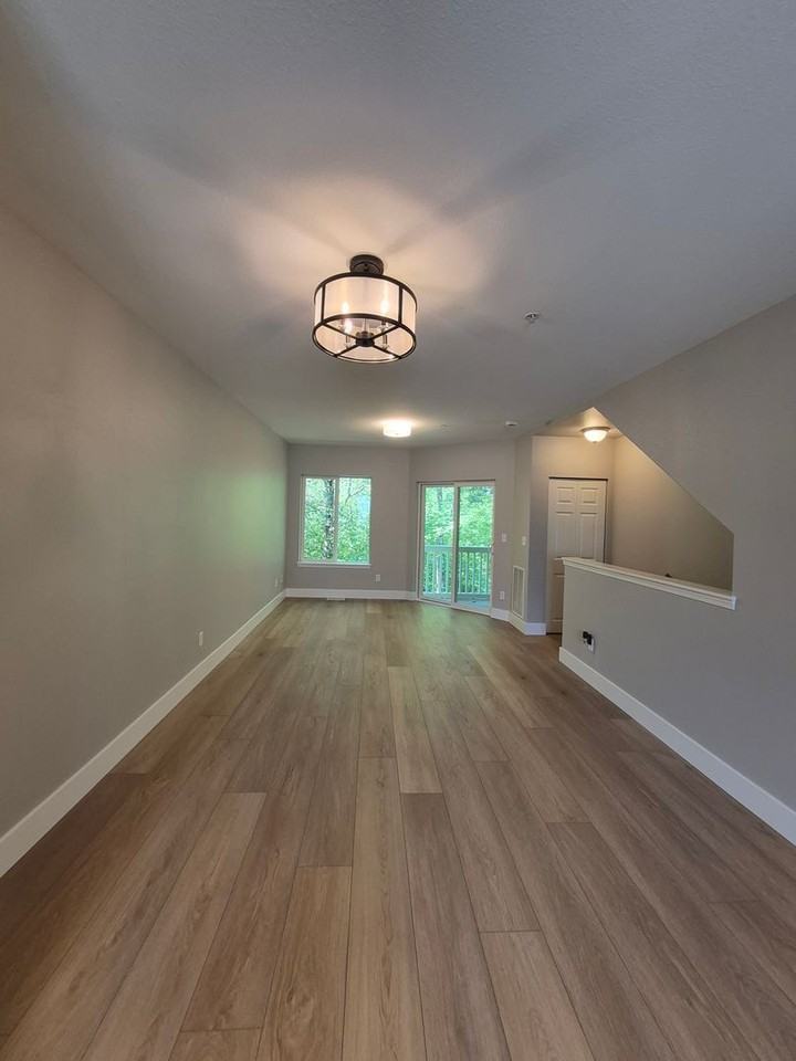 17814 75th Ave E - Photo 2 of 12