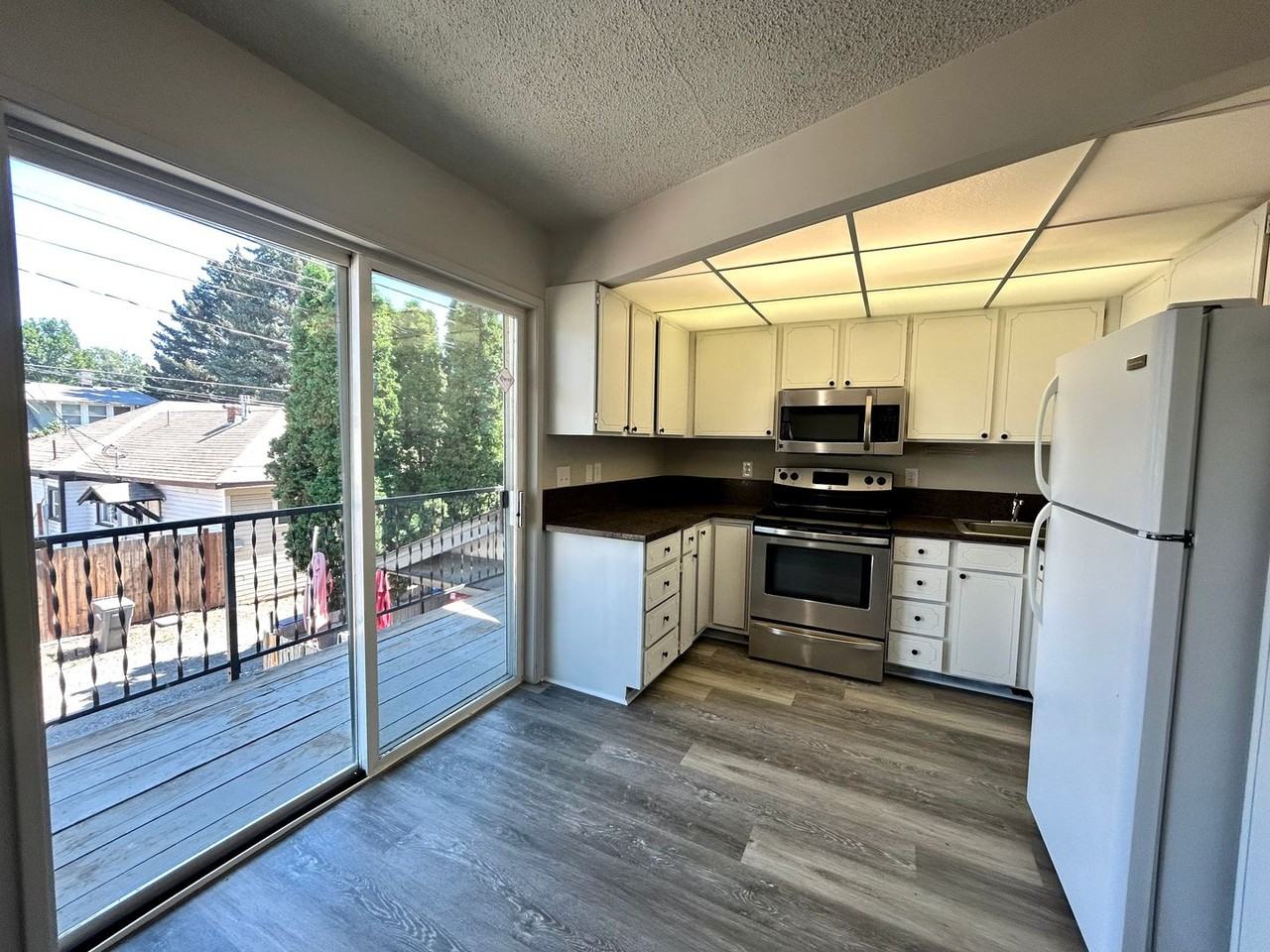 603 E 3rd Ave - Photo 5 of 17
