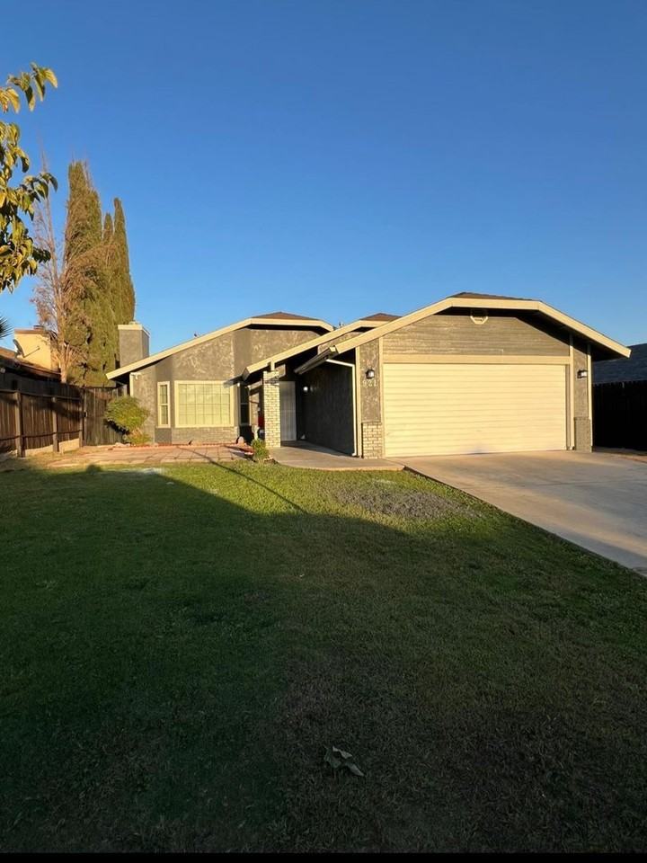 921 Orangewood St - Photo 2 of 12