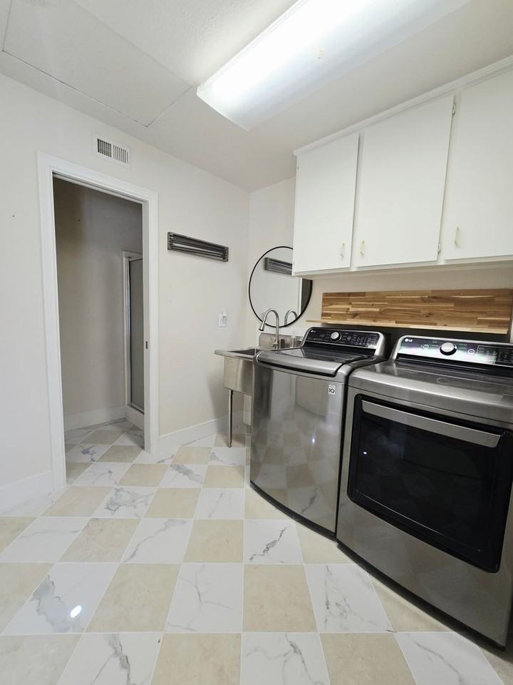 9039 Hermosa Ave - Photo 5 of 18