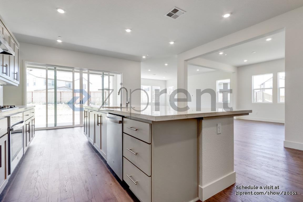 6423 Greymont Dr - Photo 3 of 20