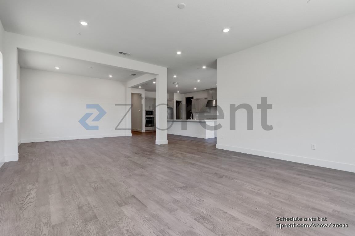 6423 Greymont Dr - Photo 5 of 20