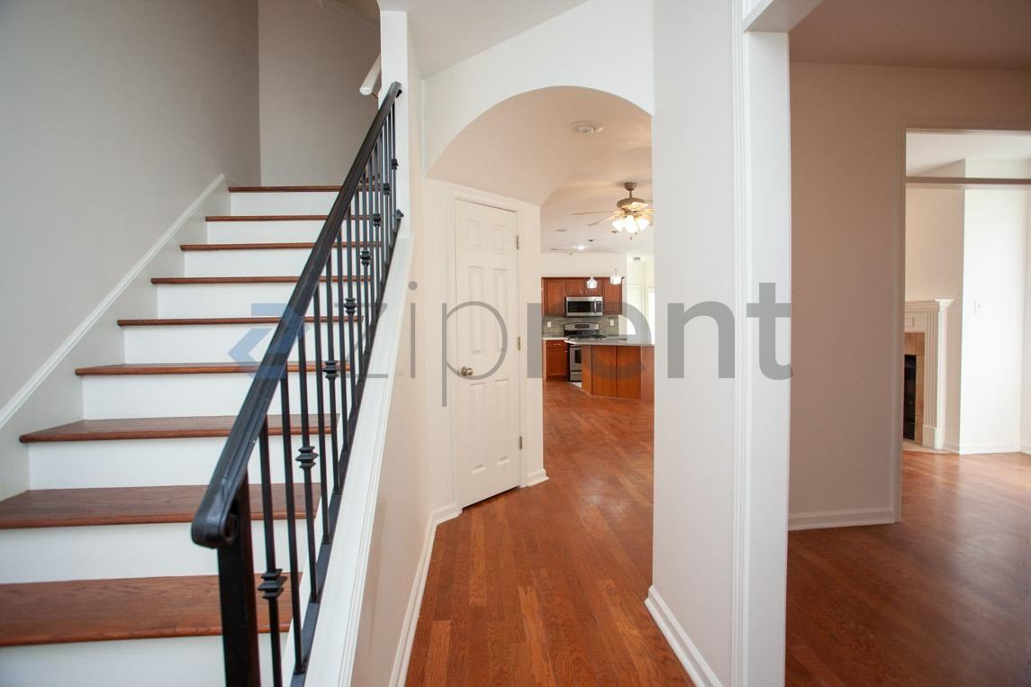 275 Island Village Dr - Photo 4 of 27