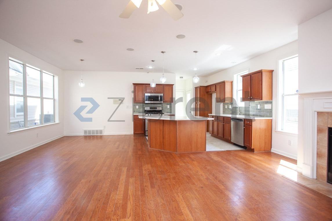 275 Island Village Dr - Photo 6 of 27