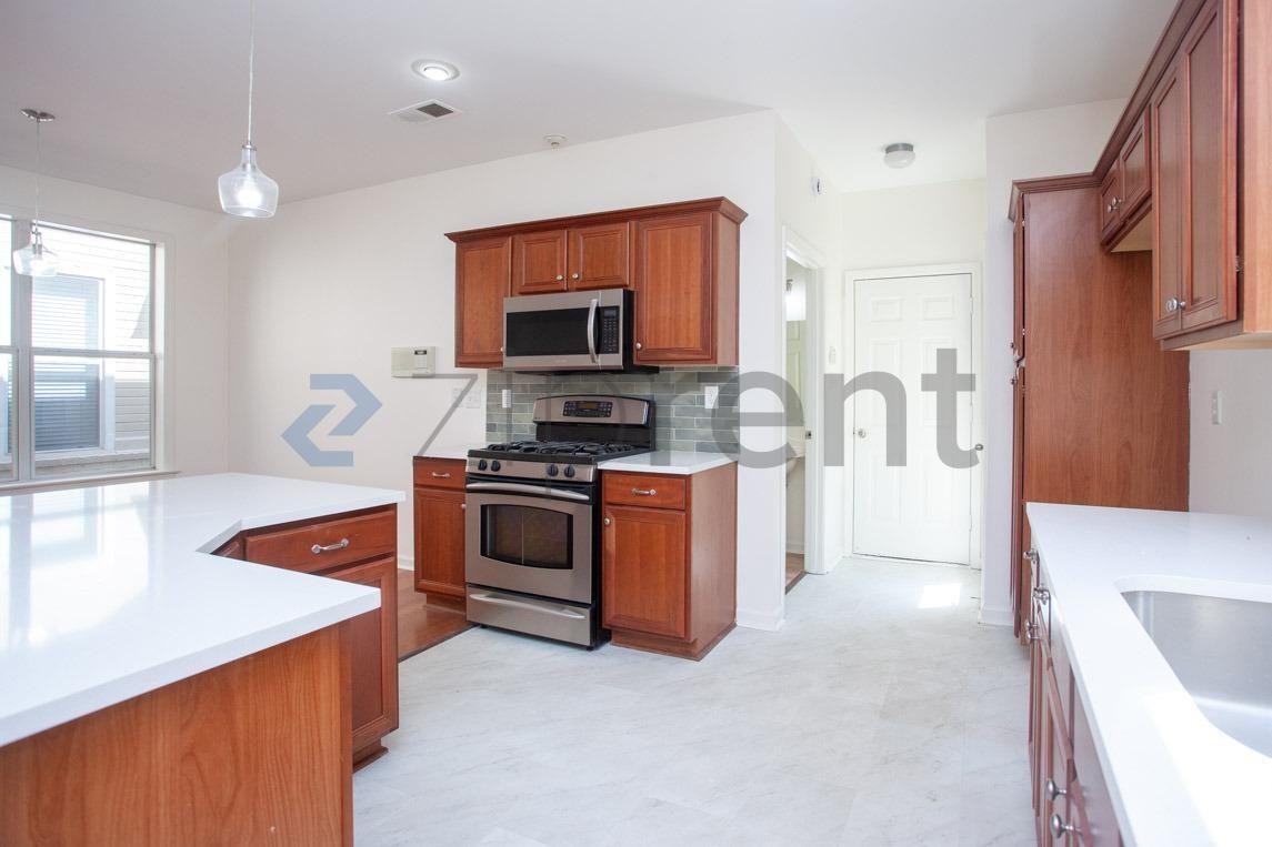 275 Island Village Dr - Photo 7 of 27