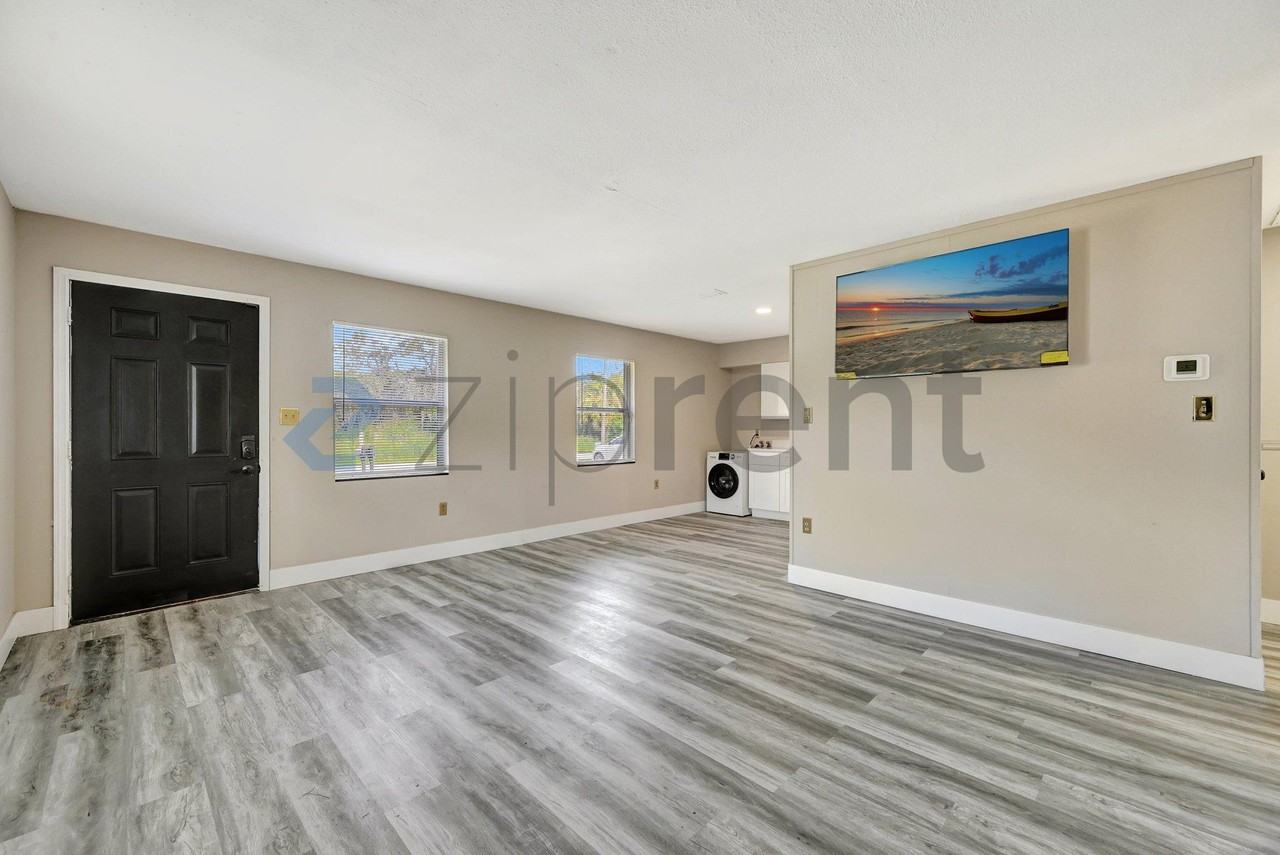 136 Myrtle Ave #A - Photo 5 of 50