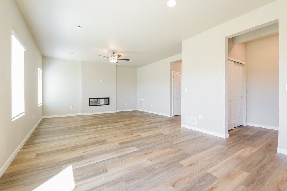2230 Christina St - Photo 5 of 17