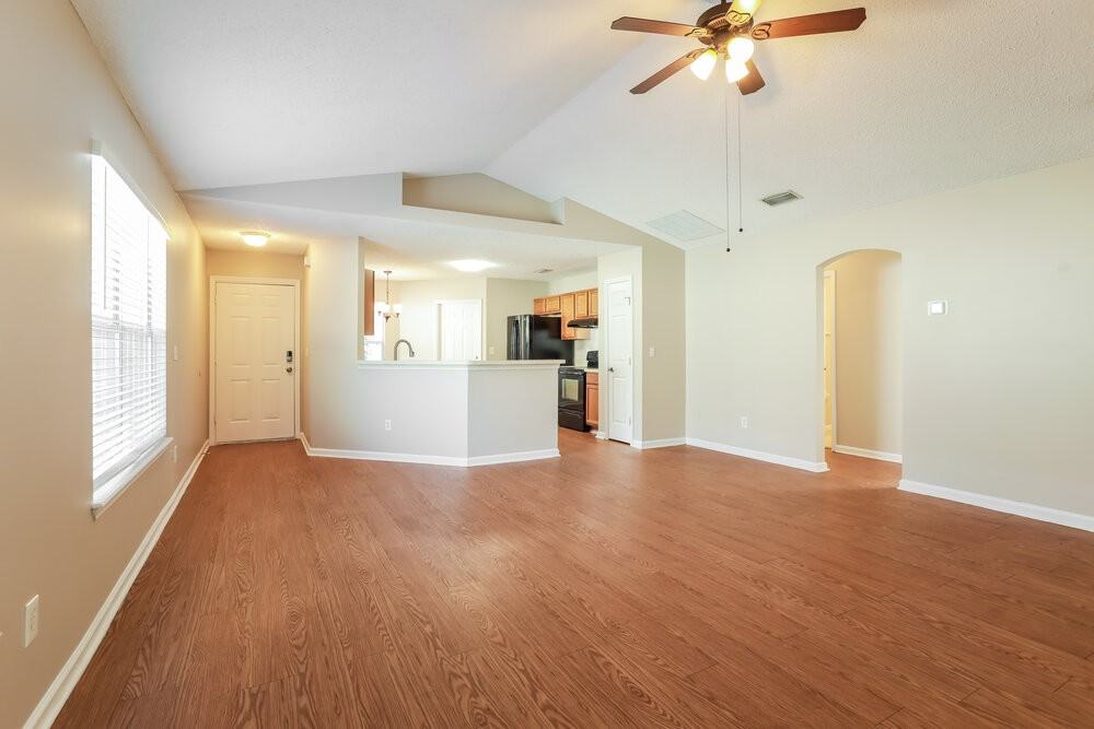 3111 Wavering Ln - Photo 7 of 16