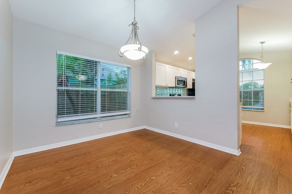 6285 Lauderdale St - Photo 7 of 16
