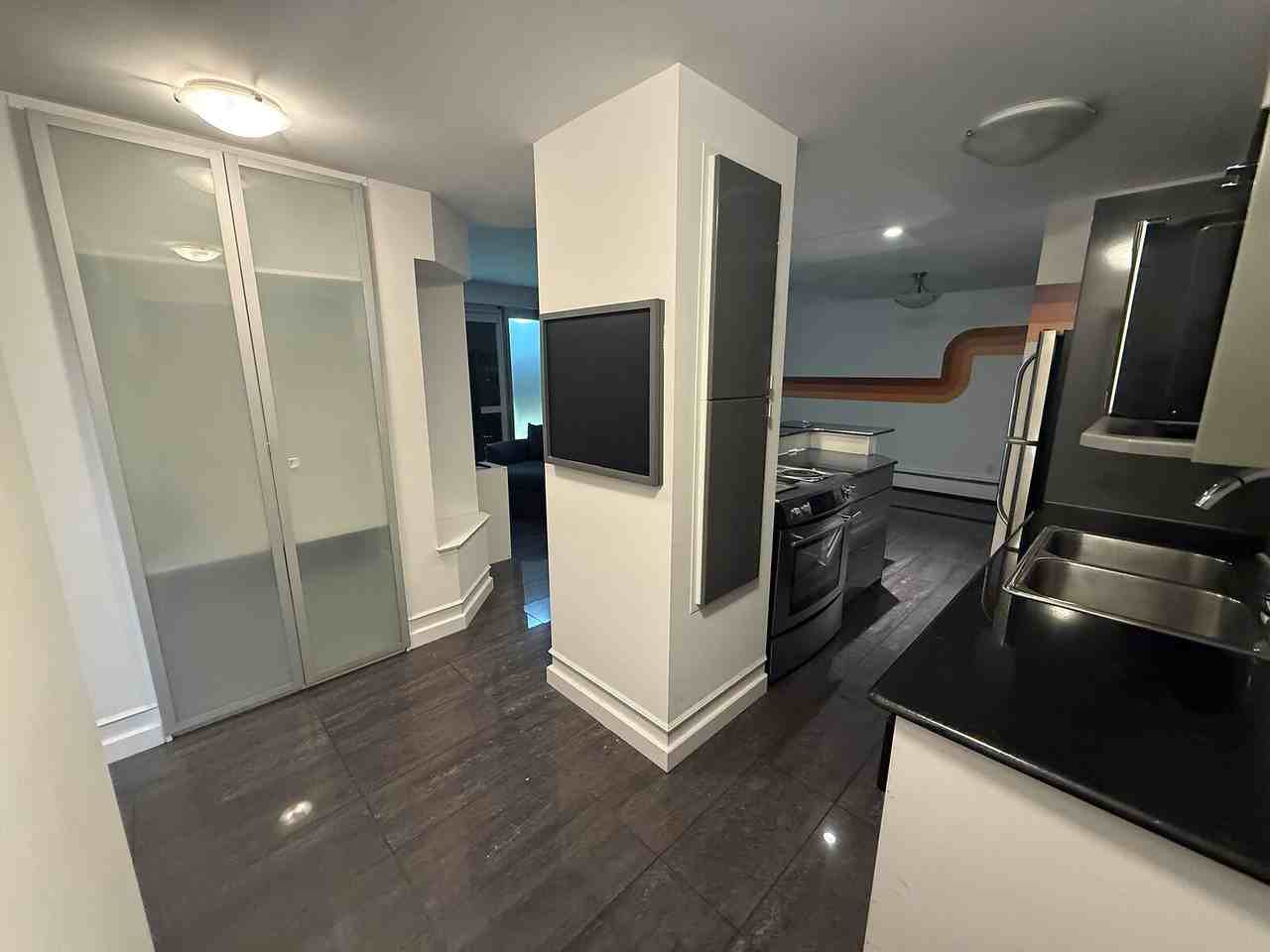 706 15 Ave Sw - Photo 2 of 21
