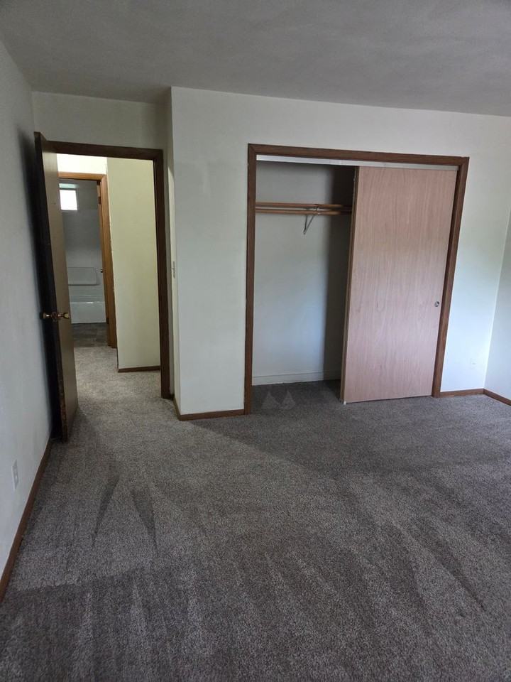 Jeth Court - Photo 5 of 9