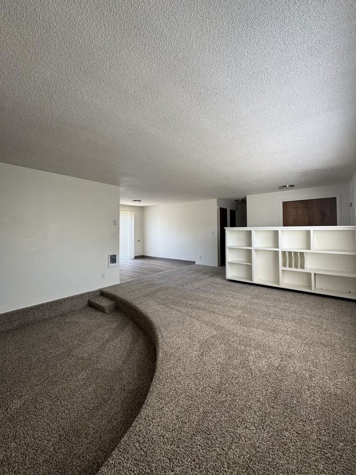 1825 Arthur St - Photo 3 of 28