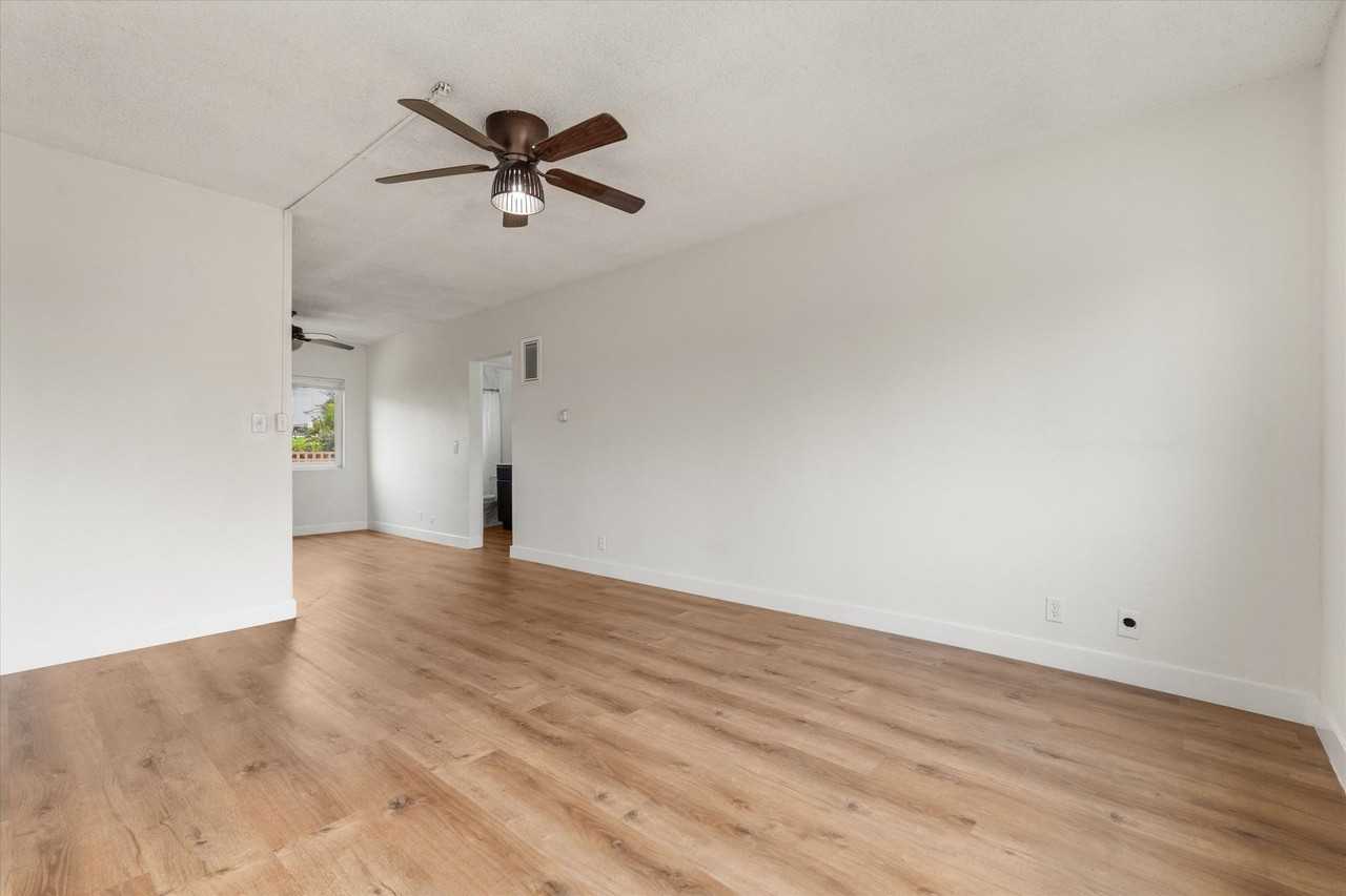 3925 Barrett Rd - Photo 3 of 23