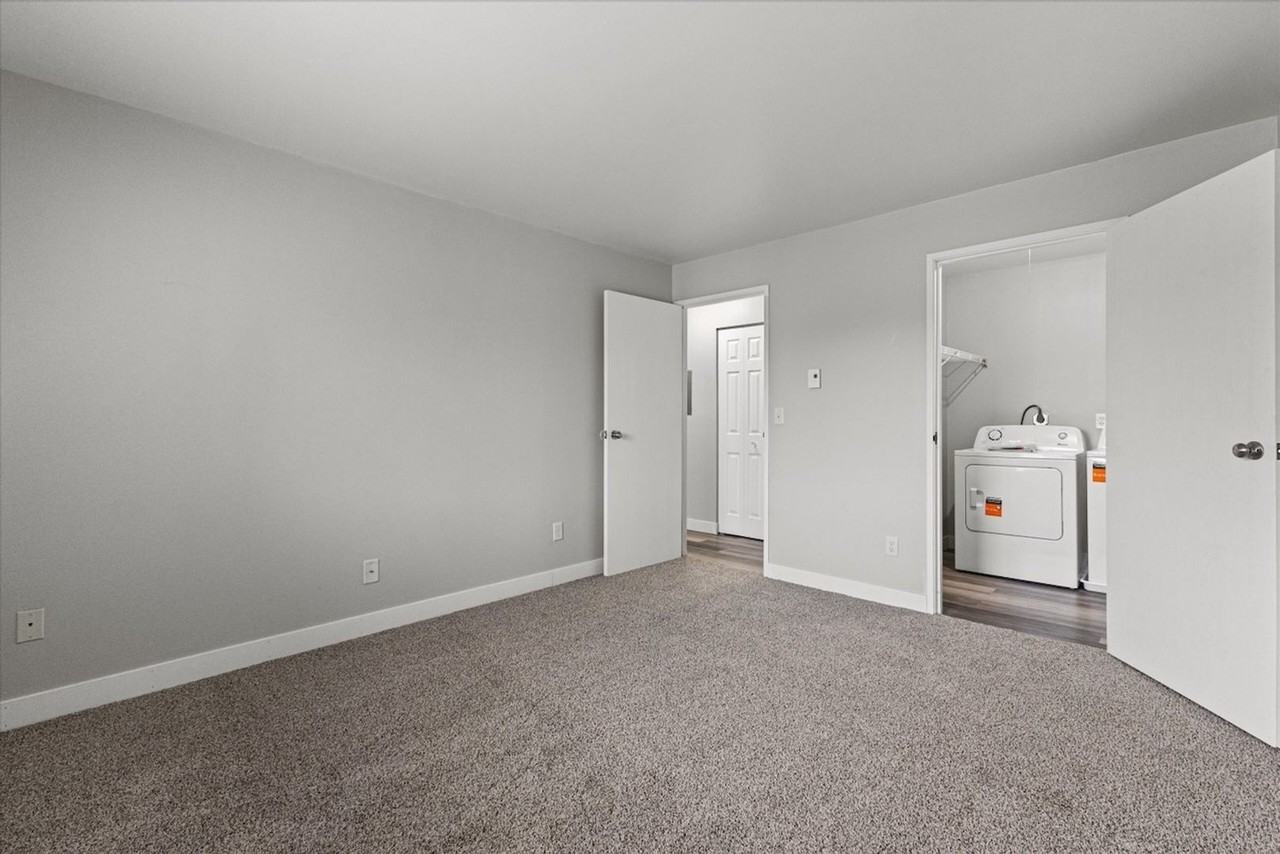 591 W Arndt St - Photo 6 of 18