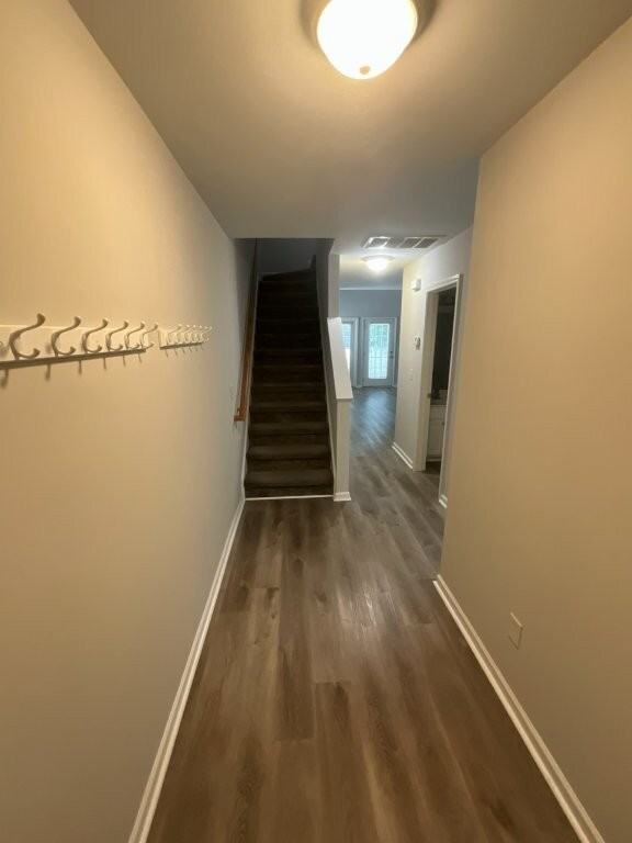 4213 Sequoia Ct - Photo 2 of 13