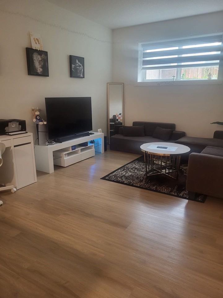 2180 52 St Sw - Photo 6 of 14