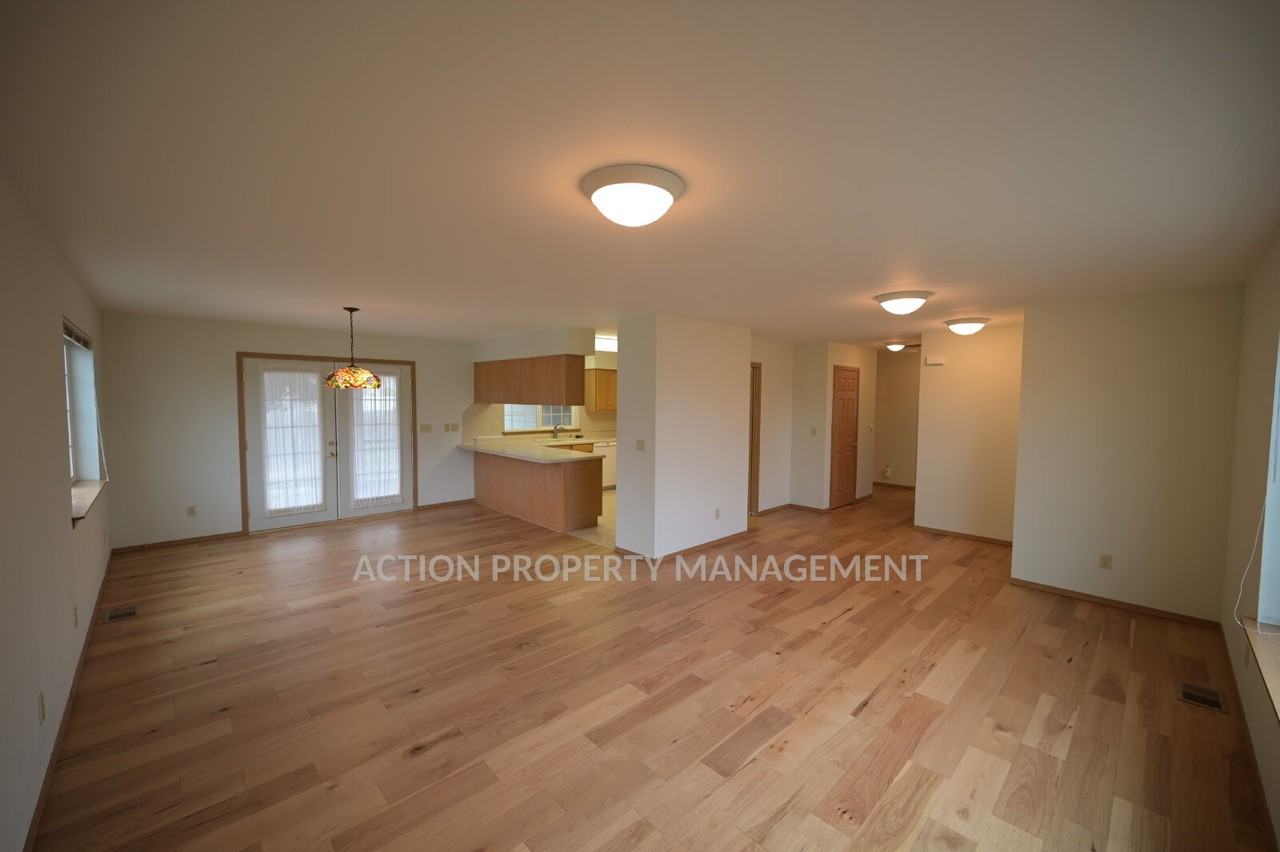 627 W Summer Breeze Ln - Photo 5 of 24
