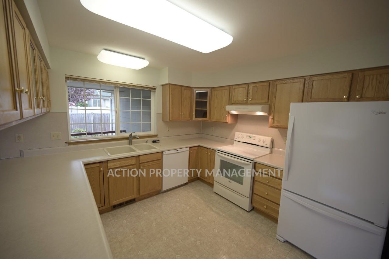 627 W Summer Breeze Ln - Photo 7 of 24