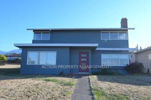 featured image of 1730 E 5th St