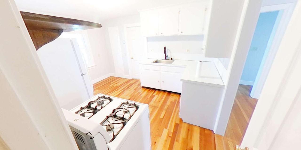 192 Holbrook Rd #4 - Photo 3 of 19