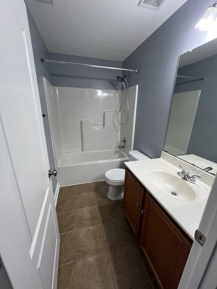360 Baltimore Ave - Photo 7 of 7