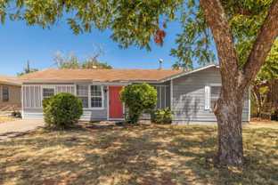 4718 Edgemont Dr - Photo 1 of 1