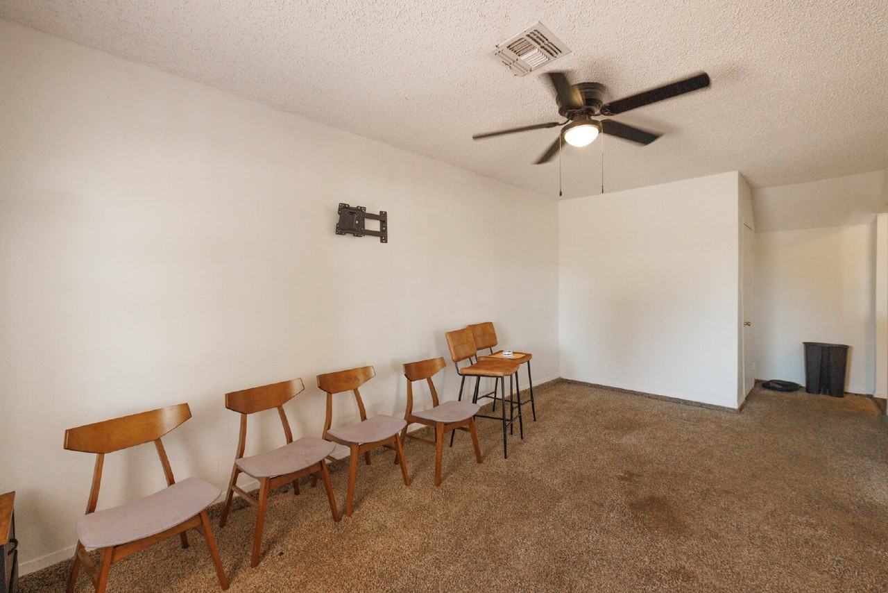 4718 Edgemont Dr - Photo 5 of 37