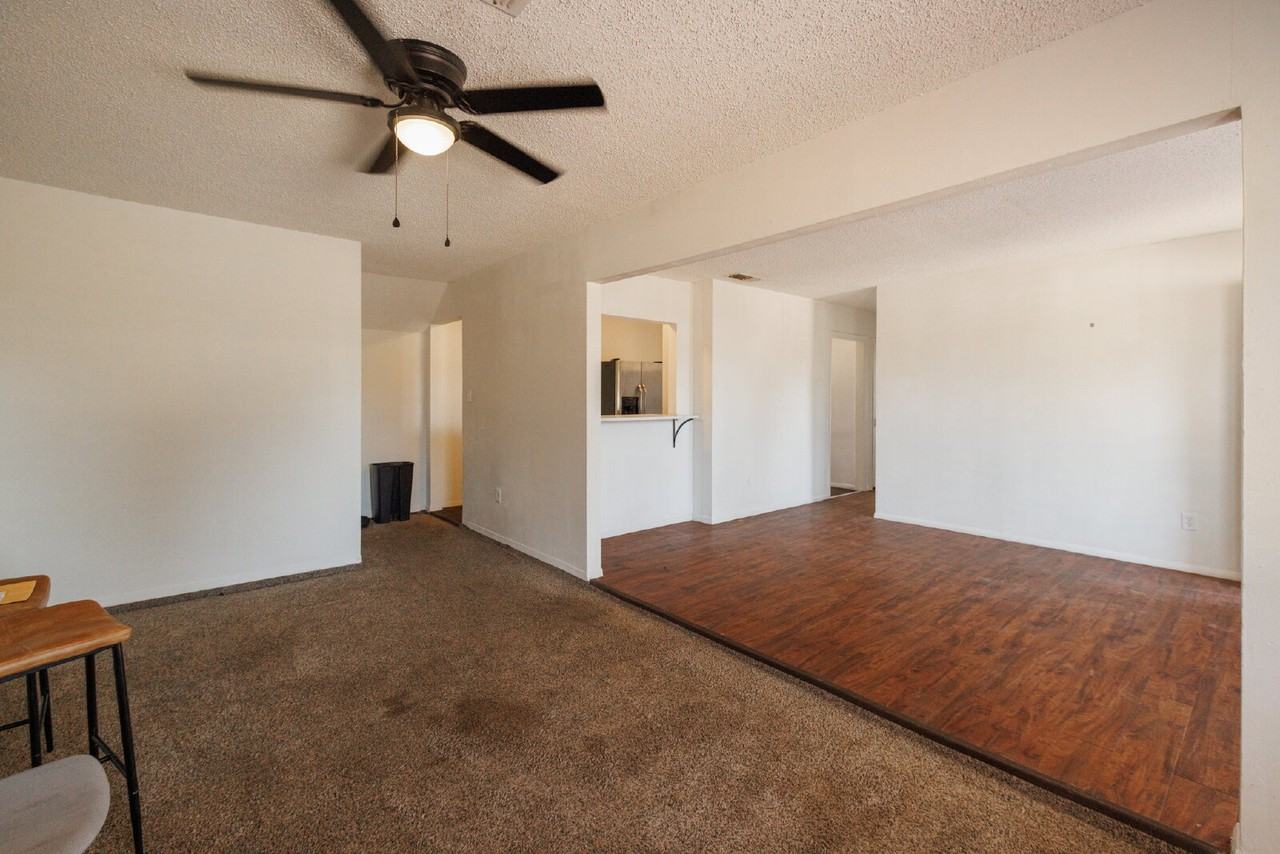 4718 Edgemont Dr - Photo 6 of 37