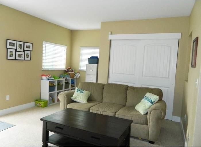 2635 Olive St - Photo 6 of 8