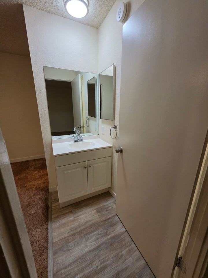 12850 Branford St. - Photo 6 of 26