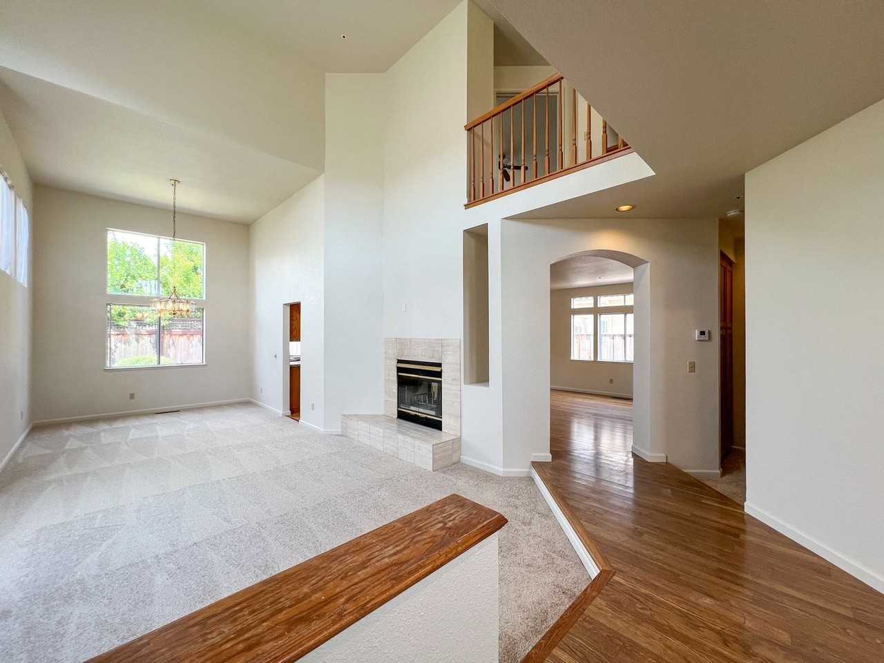 2172 Camenson St - Photo 4 of 42