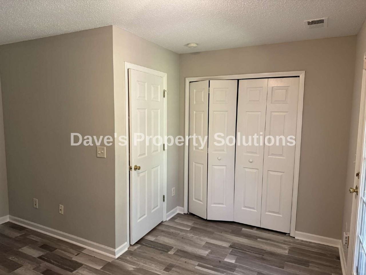 434 Peyton Ct - Photo 5 of 10
