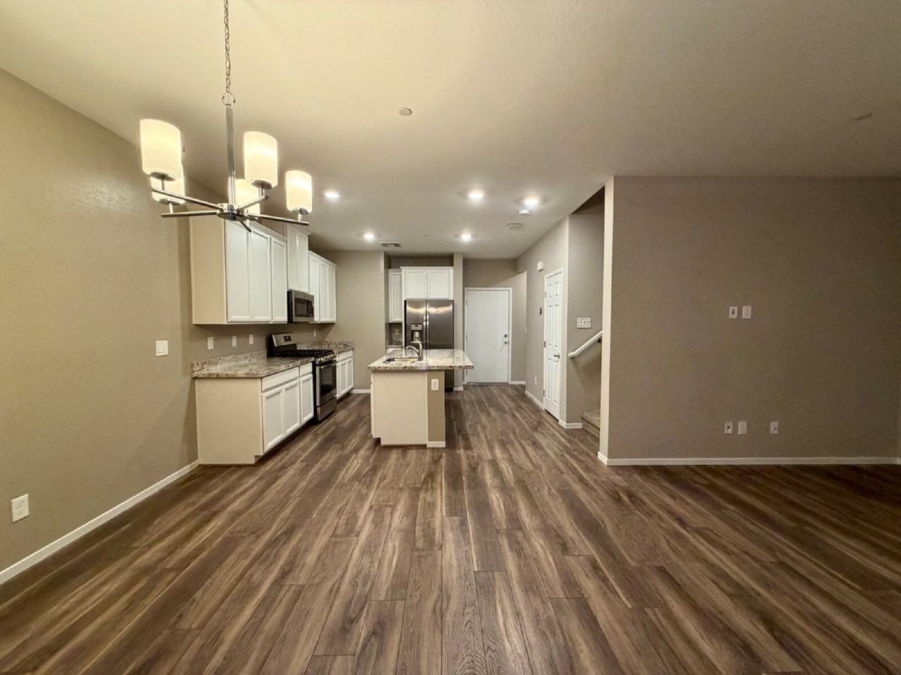 771 Estate Country Ave - Photo 3 of 50