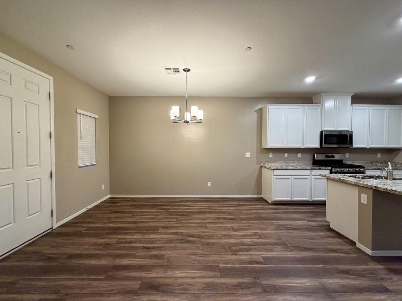 771 Estate Country Ave - Photo 4 of 50