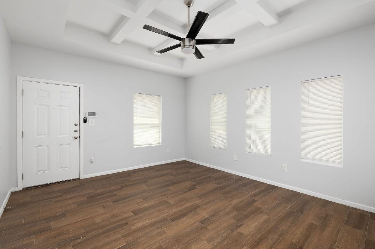3501 Fuerte Ave - Photo 4 of 19