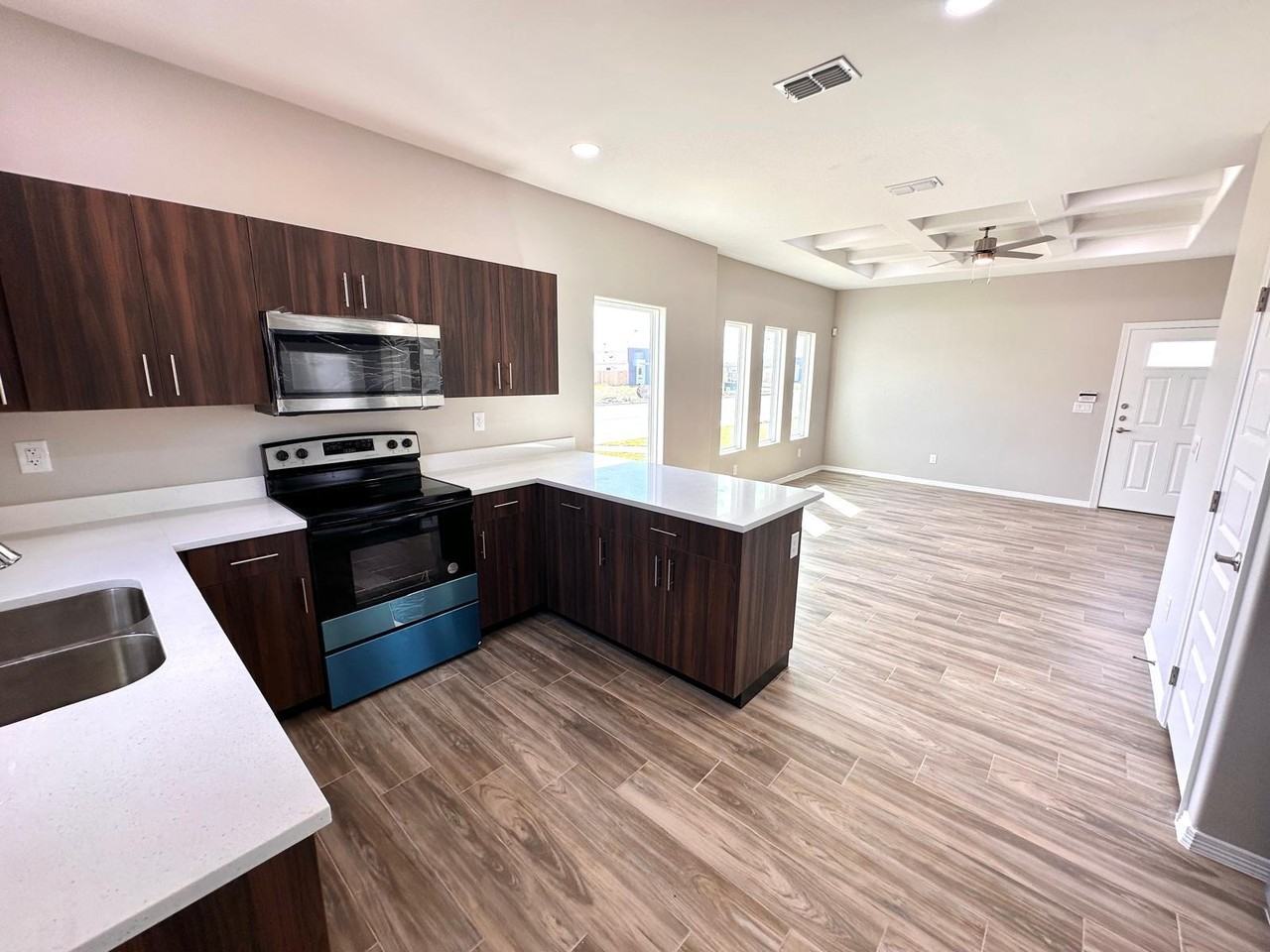3908 Walnut Ave Apt 2 - Photo 3 of 18