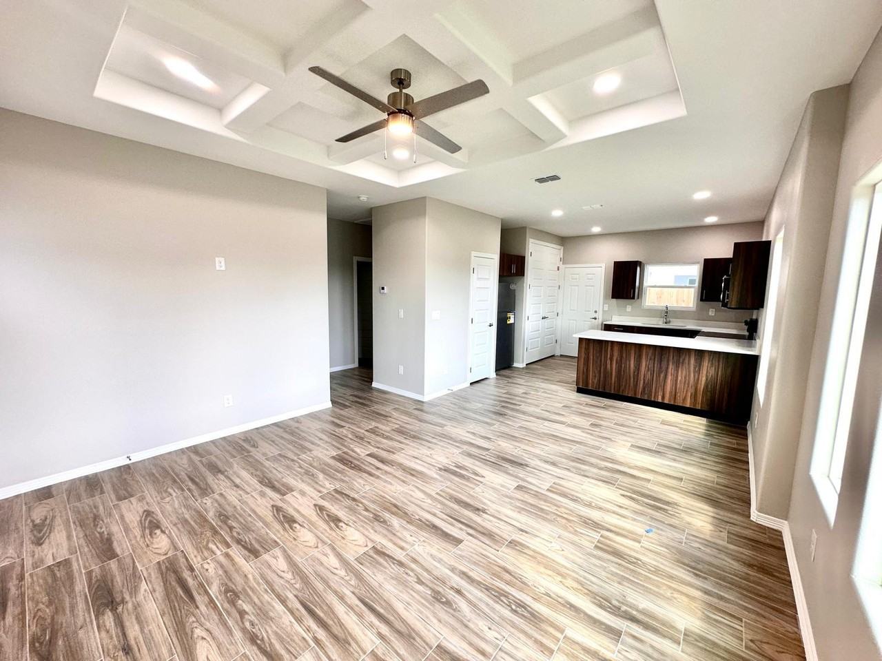 3908 Walnut Ave Apt 2 - Photo 5 of 18