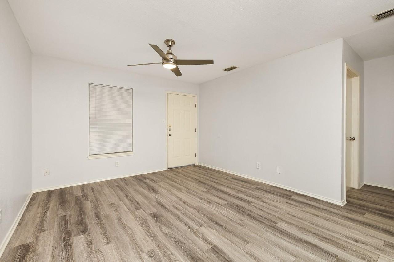 417 E Ulex Ave Apt 1 - Photo 7 of 14